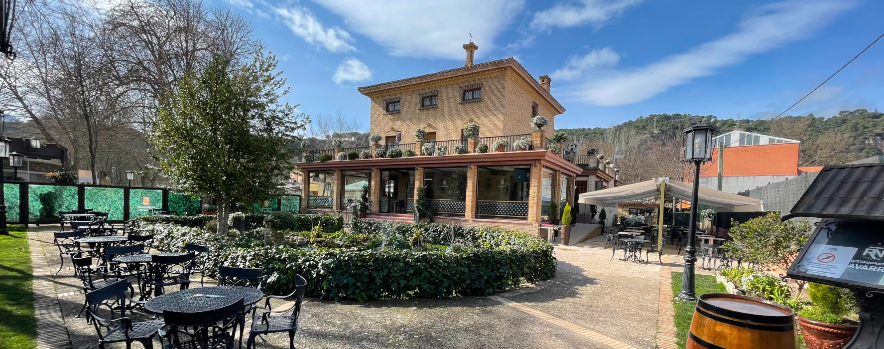 Terraza y jardín de Restaurante Navarra